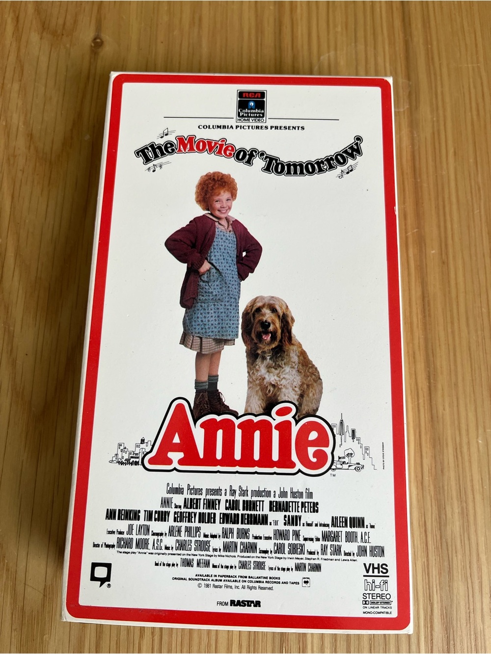 Annie VHS Movie - White & Red Cover